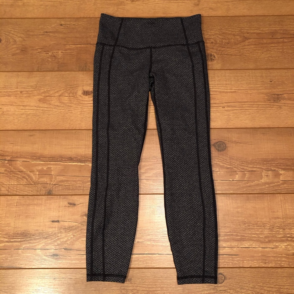 Athleta Criss Cross Power Up sz S Leggings - Picture 1 of 6